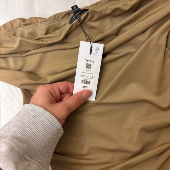 Dynamite off shoulder top - Picture 3 of 4